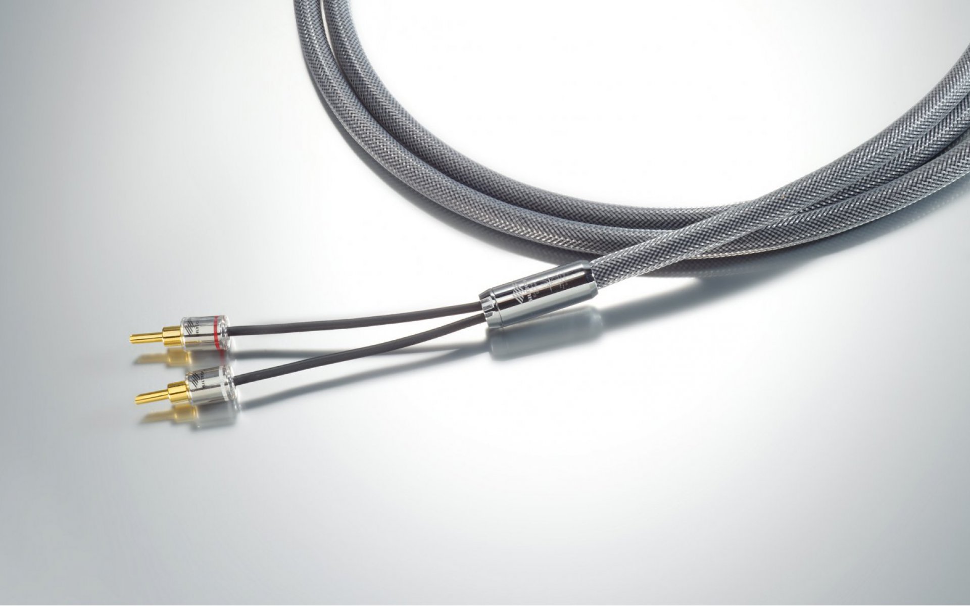 Explorer_90L_Banana_11920x1200-1